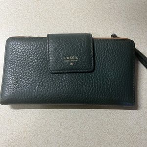 Fossil wallet, Dark Green , Great Condition